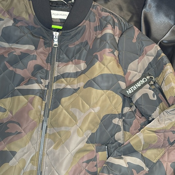 Calvin Kline Camouflage Bomber Women Size L - Picture 3 of 5